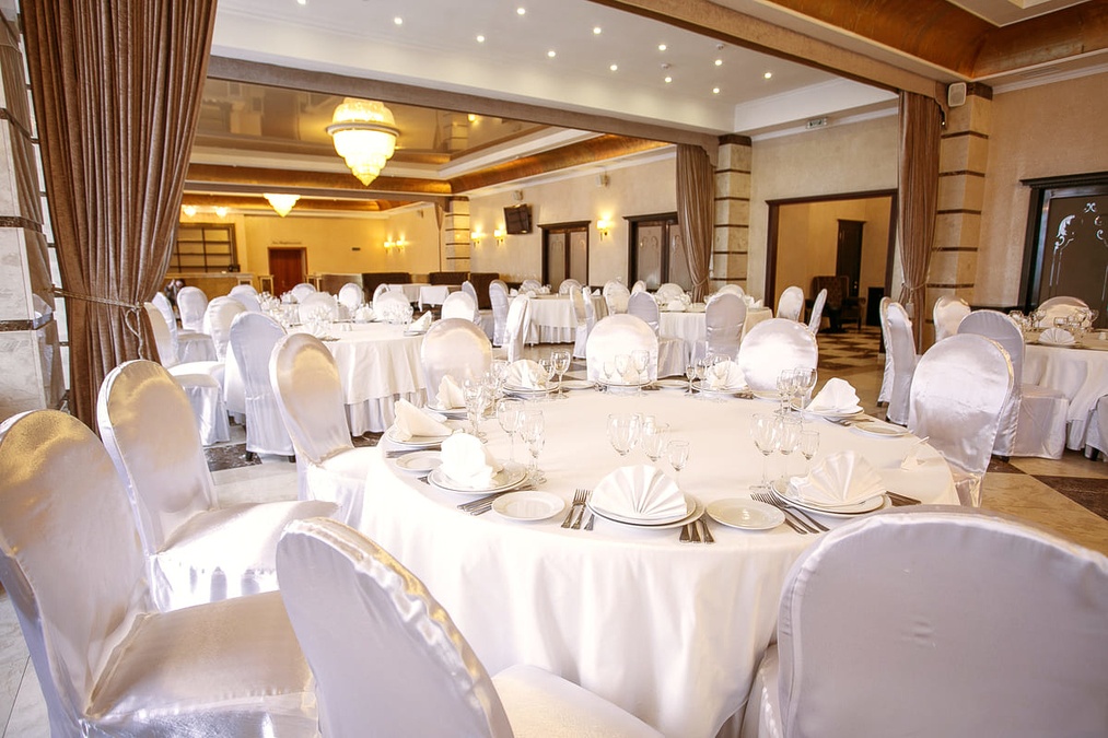 Панорамний ресторан в готелі в центрі Києва 