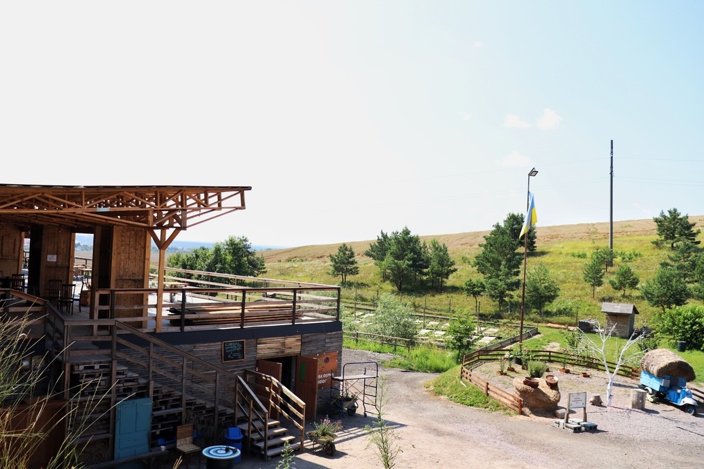 Атмосферна тераса в автентичному стилі