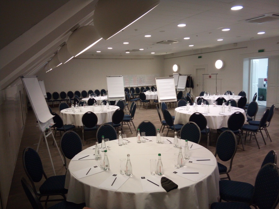 Вишуканий зал в центрі міста від Leopolis Hall