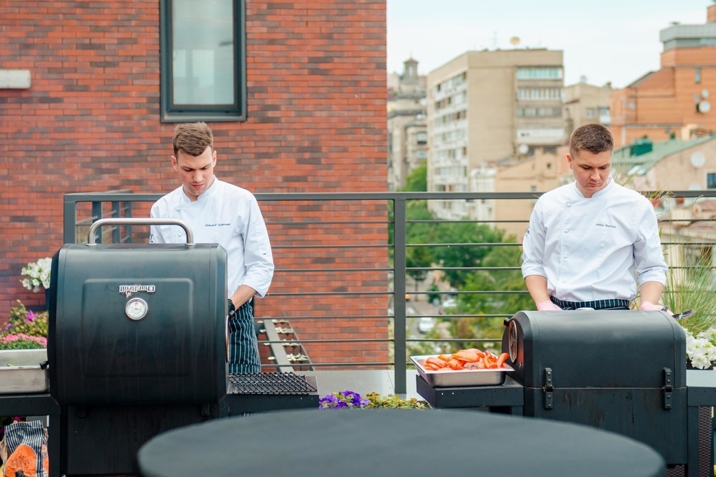 Тераса Інфініті на Олімпійській (є генератор)