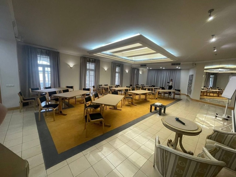 Конференц-зала та тераса "Воздвиженська"