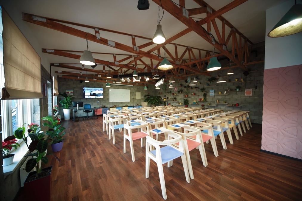 Креативна локація на Лузанівці