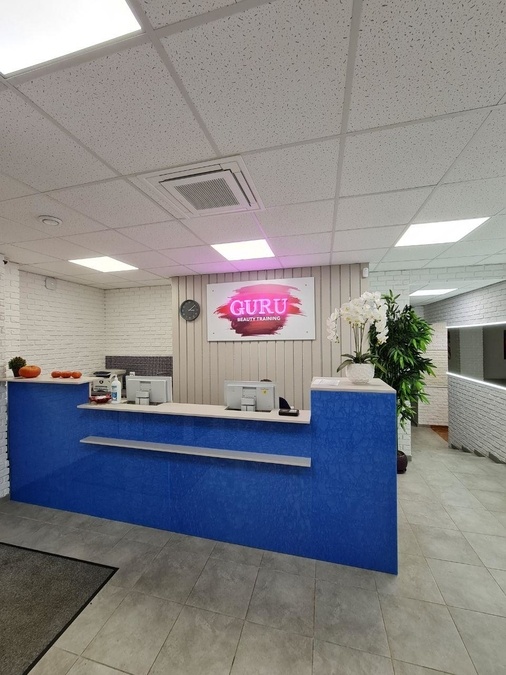 Оборудованный зал в бьюти коворкинге