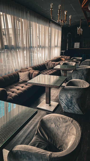 Heaven_Space — локація з терасою та укриттям