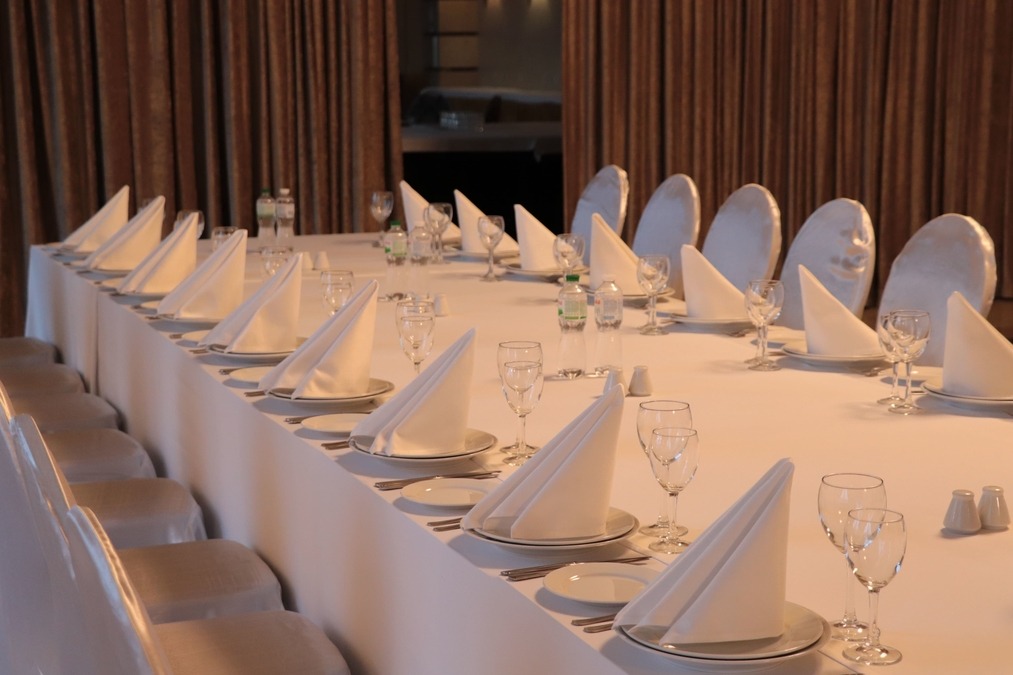 Панорамний ресторан в готелі в центрі Києва 