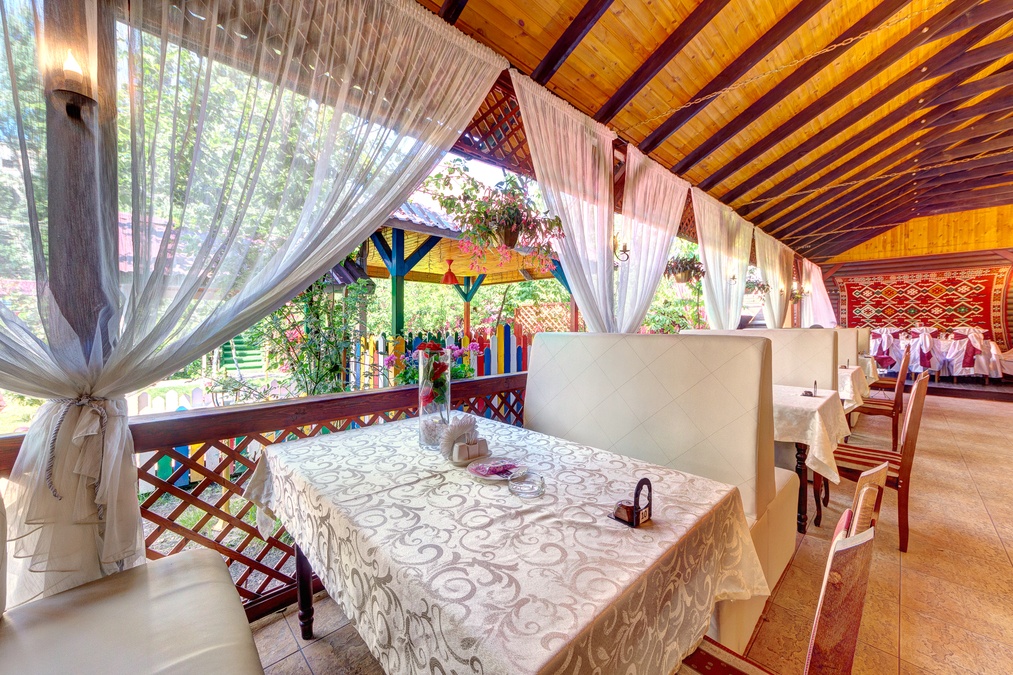 Літня тераса ресторану для заходів