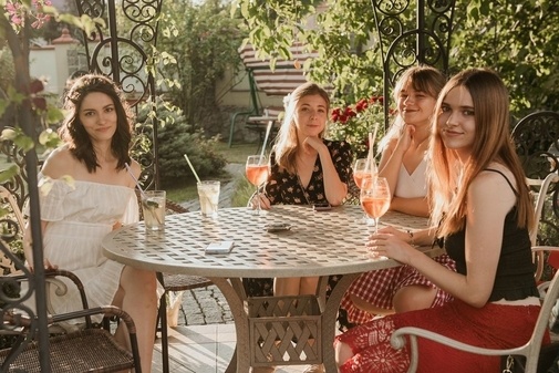 Затишна локація для святкування Oselya