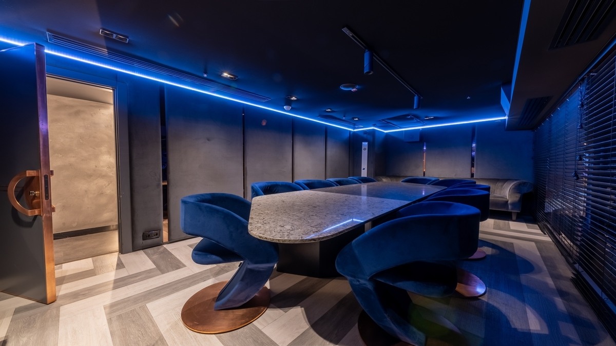 Rest Hall — амфітеатр зі сценою у Parkovy