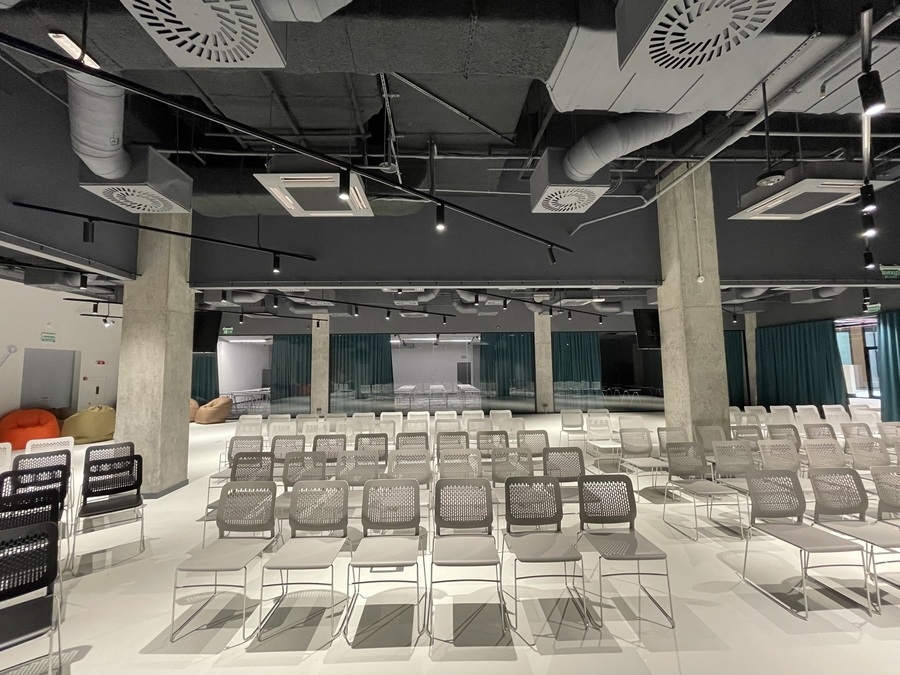 Новий івент-холл поряд із метро