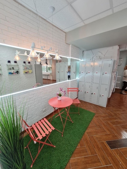 Оборудованный зал в бьюти коворкинге