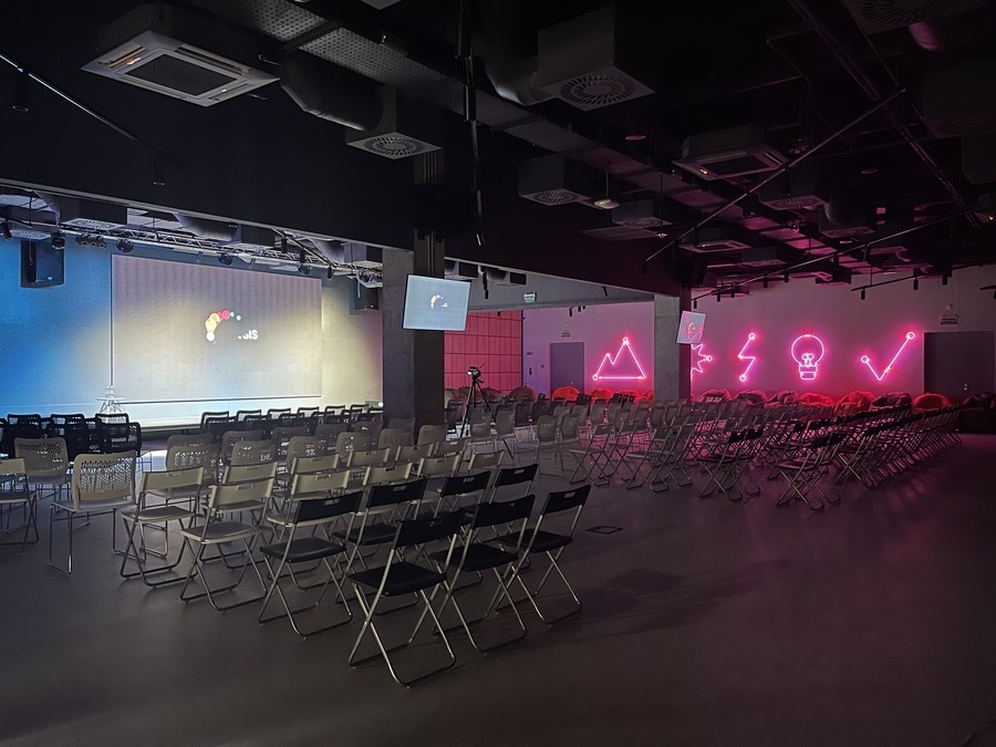 Новий івент-холл поряд із метро