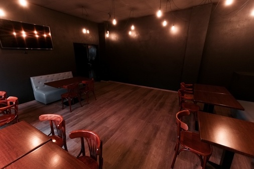 Мolotok Loft бар на Лісовій