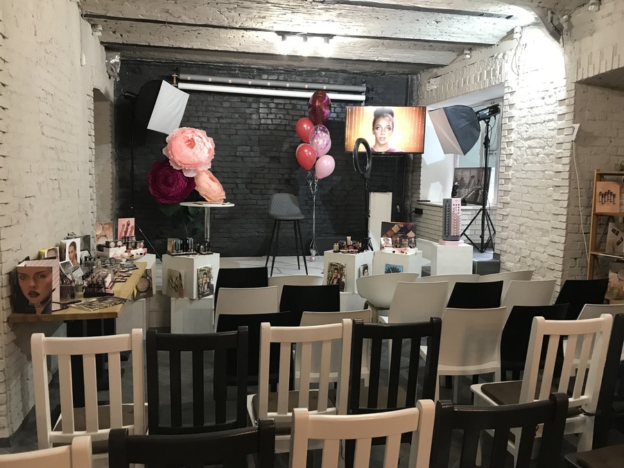 Конференц-зал в креативном пространстве