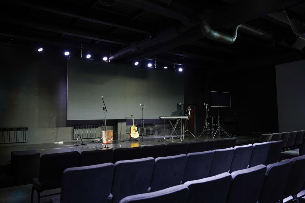 UPSTREAM PLACE - багатофункціональний простір