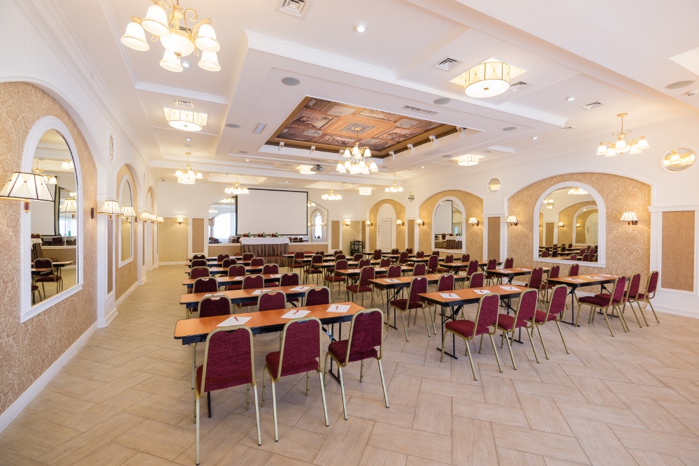 Конференц-зал  в классическом стиле