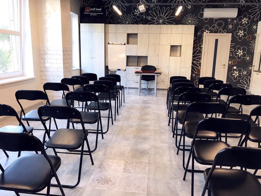 Конференц-зал в центрі Дніпра "Olva beauty place"
