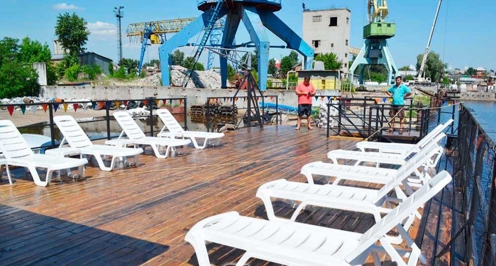 Івент-майданчик на теплоході BARZHA