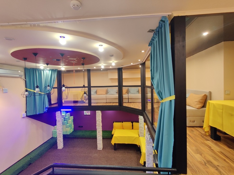 Стильна локація ObolonPartyRoom для вашого свята 