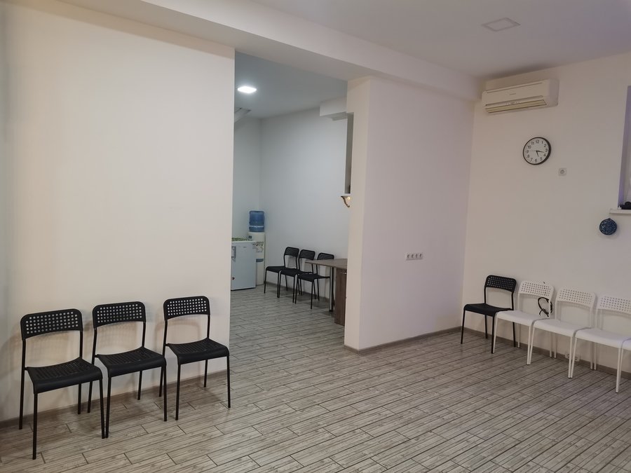 Невеликий зал для тренінгів та семінарів