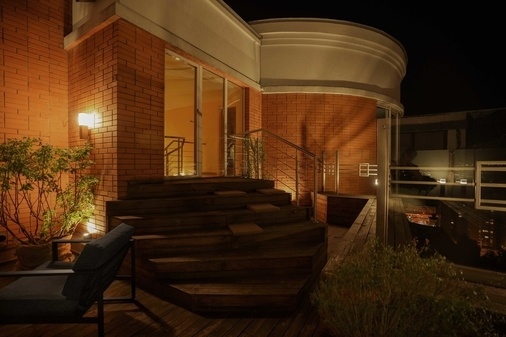 Велика Тераса на 21 поверсі з видом на Печерськ