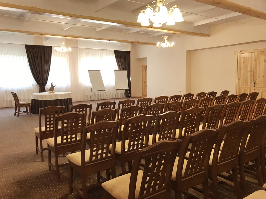 Располагающий конференц-зал под Киевом