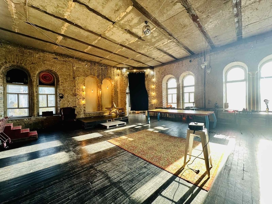 RED SOX - лофт для івентів