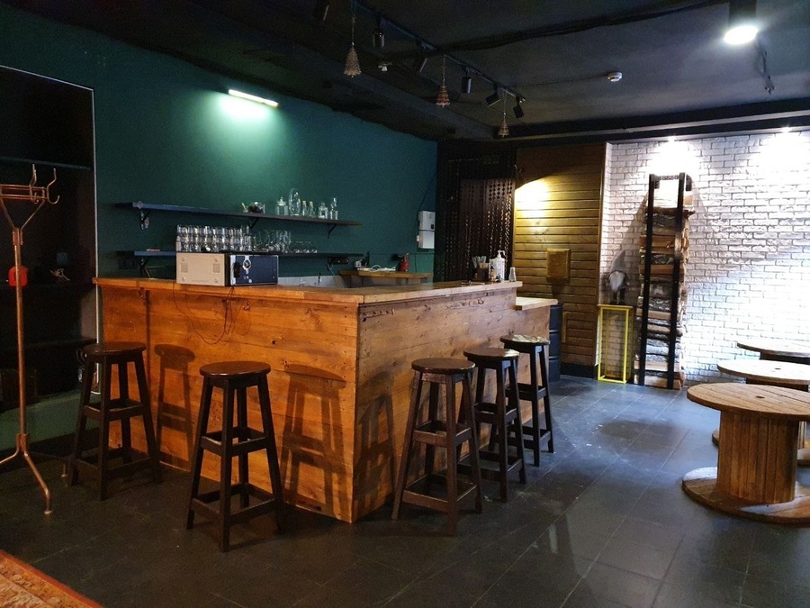 Локація-бар на Подолі