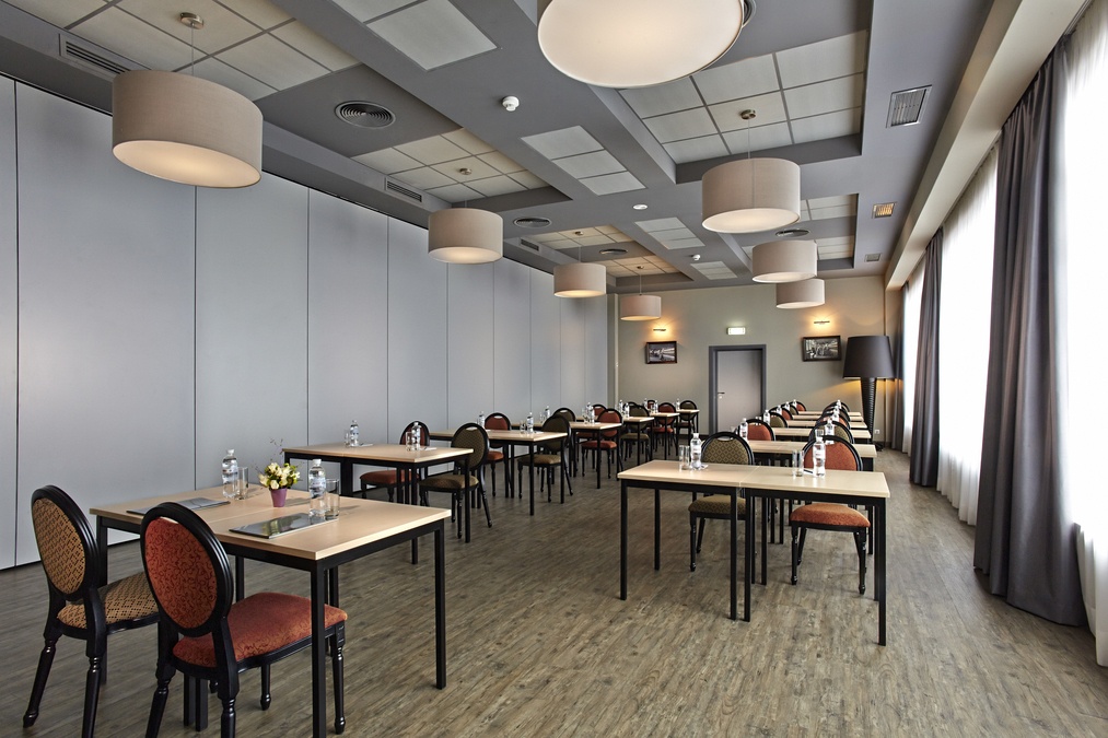 Современный конференц - зал 