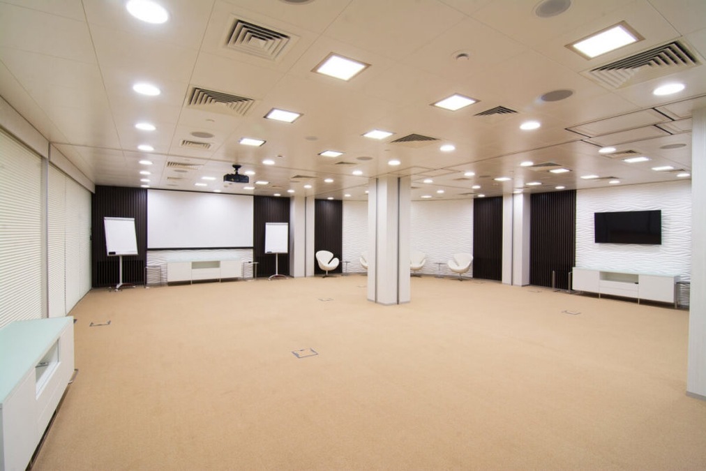 UBI Conference Hall - «CO-WORKING»