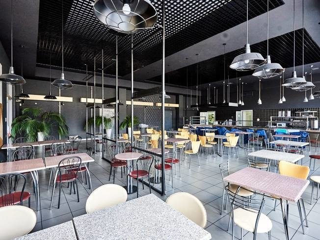 Презентабельный зал на Лукьяновке 