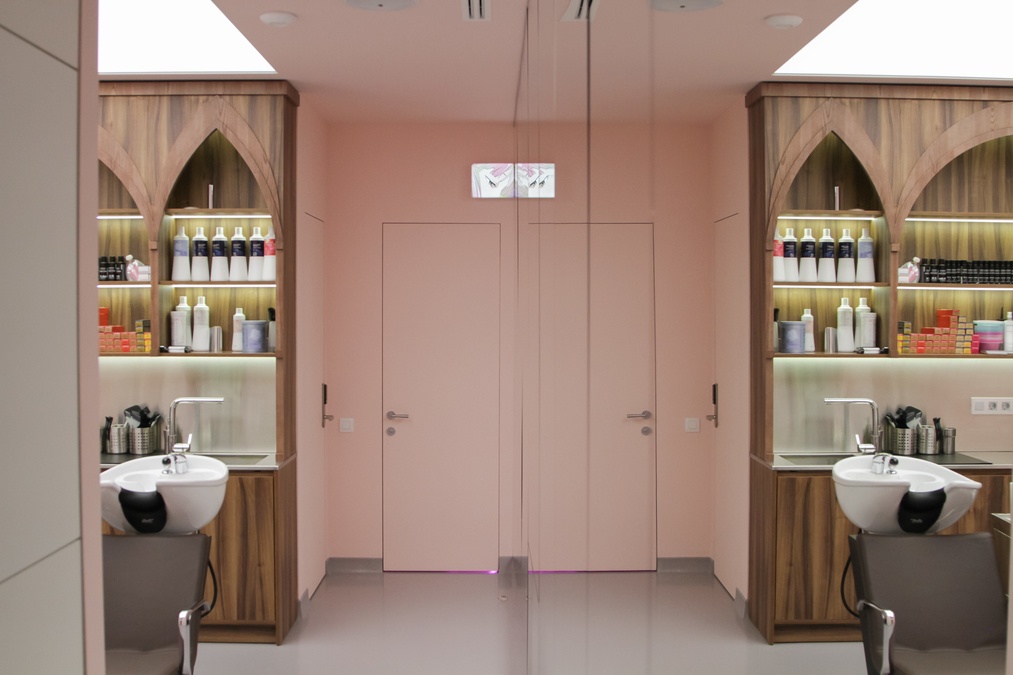 Парикмахерская - лекториум для закрытых ивентов