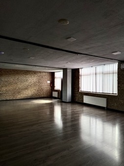 Лофтовий конференц-зал від Signal Event Hall