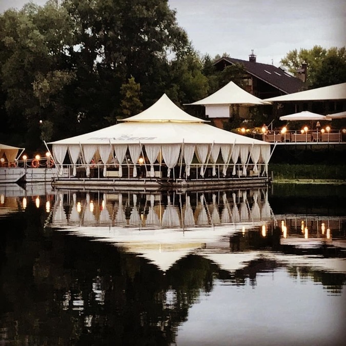 Ресторан на Днепре Mayachok 