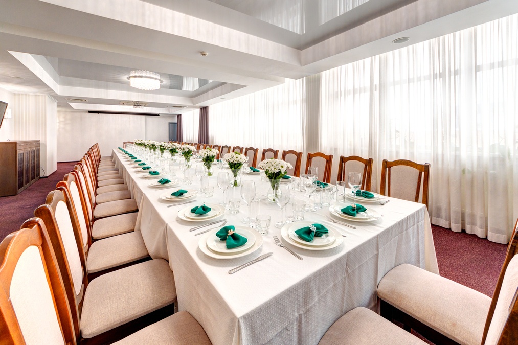 Банкетный зал ресторанного комплекса Terra-Nova