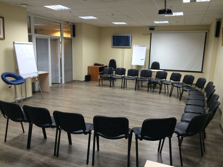 Зал для проведення заходів на Осокорках