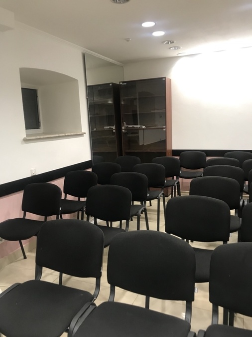 Зал для тренінгів beauty-індустрії в центрі Дніпра