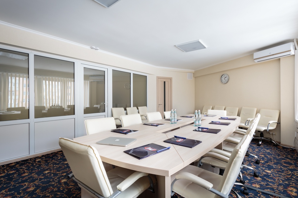 Переговорная в гостиничном комплексе «Турист»