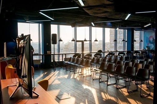 CQ — локация для конференций