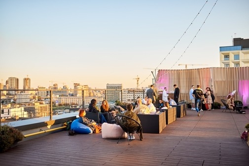 Тераса Інфініті на Олімпійській (є генератор)