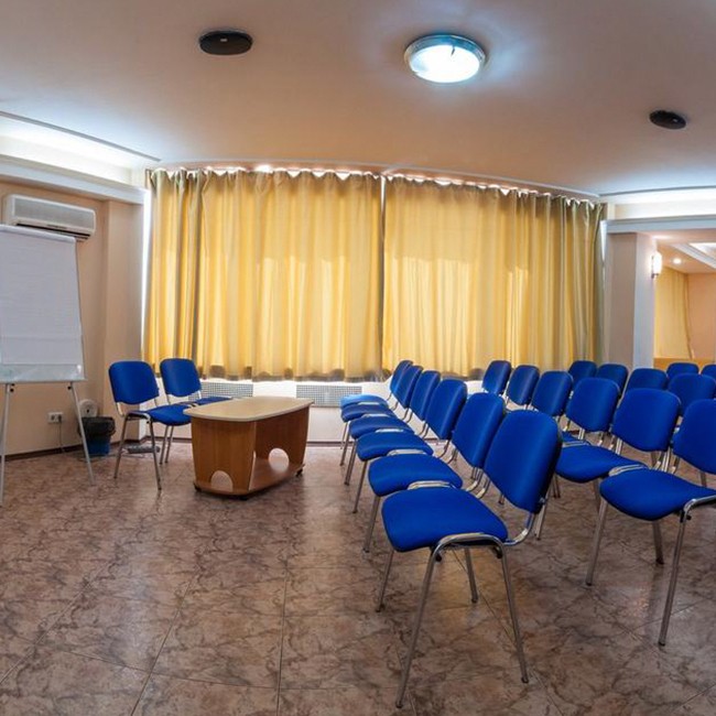 Небольшой уютный зал для мероприятий