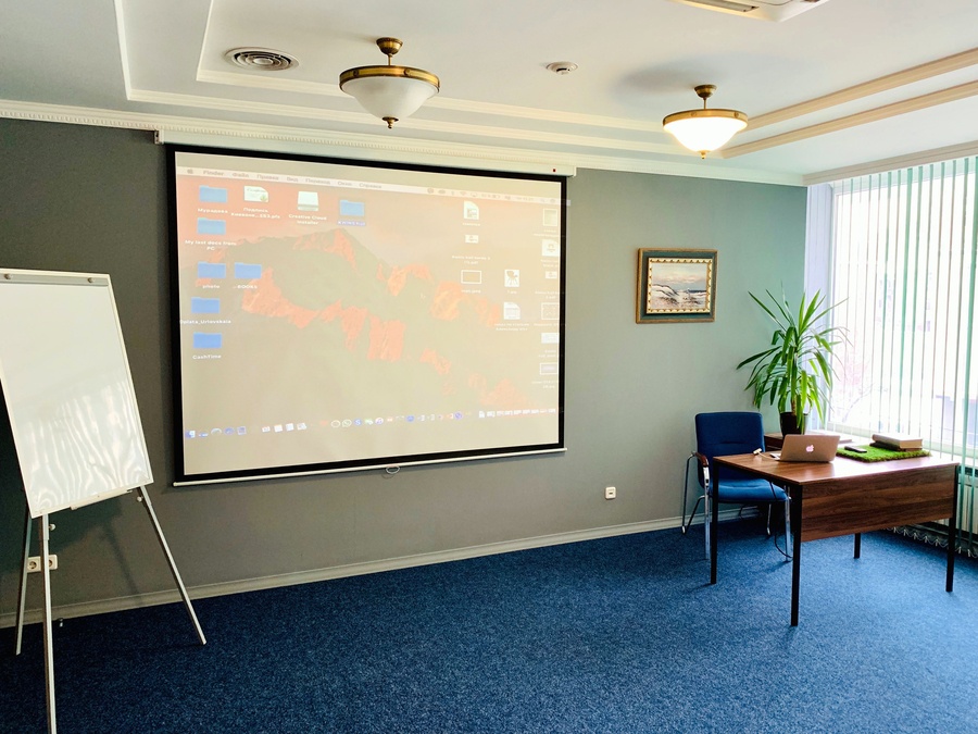 KWINS hall - стильний освітній простір