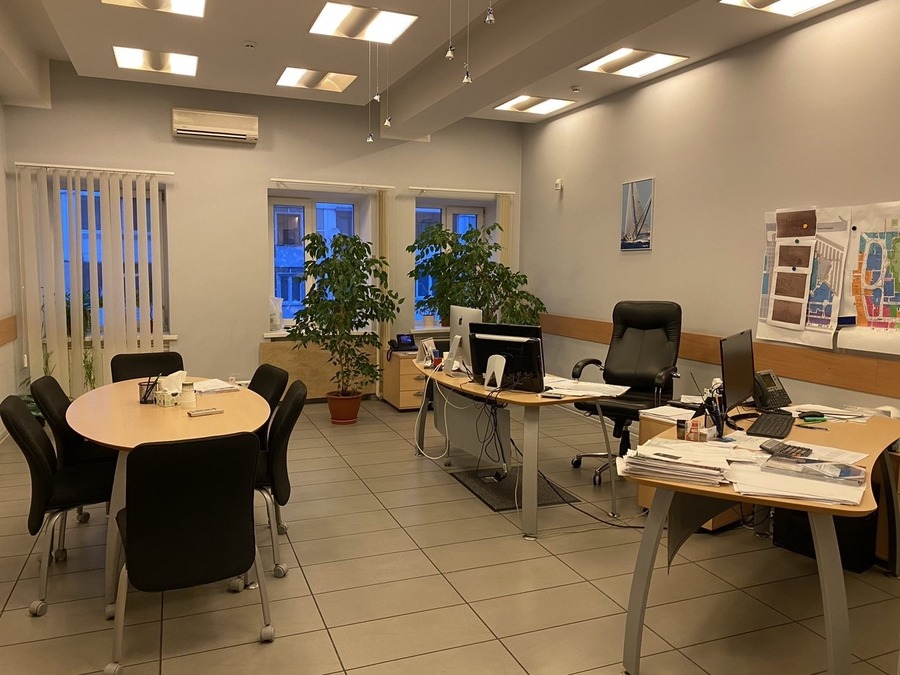 Презентабельний простір на Позняках