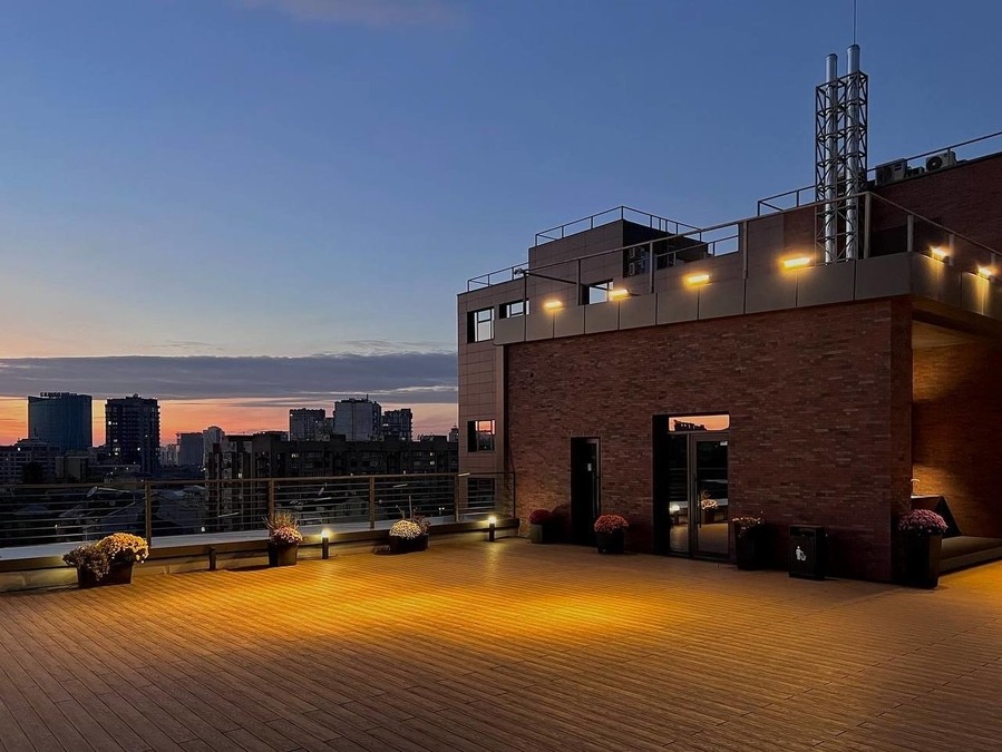 Тераса Інфініті на Олімпійській (є генератор)