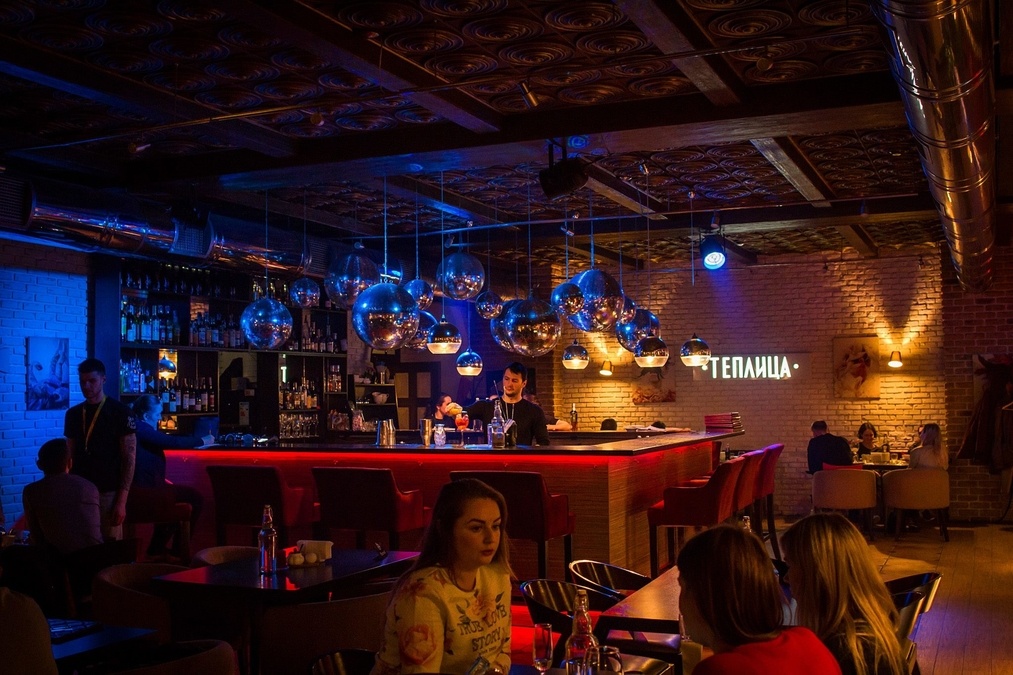 Місце для гастрономічних заходів "Теплиця"