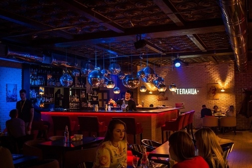 Місце для гастрономічних заходів "Теплиця"