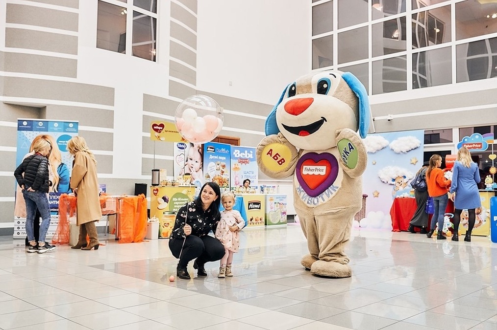 Зал Coliseum в конференц-центрі Chamber Plaza