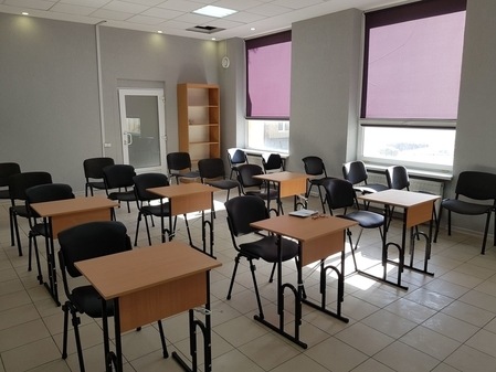 Универсальный зал возле метро Ботанический сад