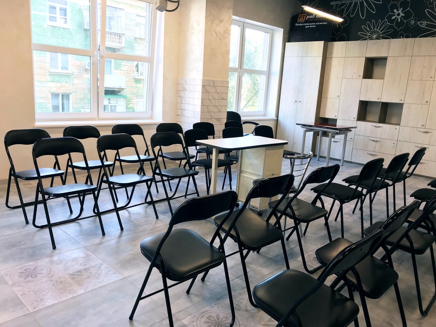 Конференц-зал в центрі Дніпра "Olva beauty place"