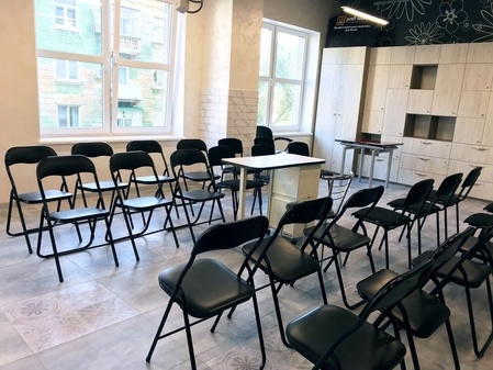 Конференц-зал в центрі Дніпра "Olva beauty place"