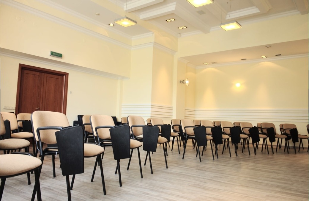 Зал для тренингов и семинаров в бизнес-центре 